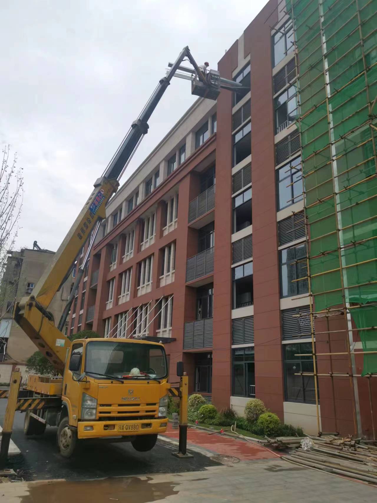 金银湖18米高空车出租，将军路升降车租赁